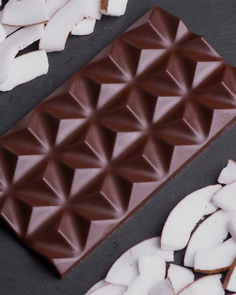 Schokoladentafel mit 59% Kokosmilchschokolade 