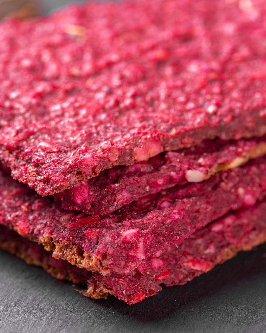 Rote‑Bete‑Crackers mit Kümmel, Bio Raw Crackers; ohne Zuckerzusatz, vegan, glutenfrei, für Diabetiker geeignet, Elly Momberg

Organic Beetroot crackers with sunflower seeds and rosemary, Organic Raw Crackers, no added sugar, vegan, gluten free, diabetics