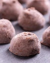 Bio Pralinen, Trüffel, Haselnuss, Kakao Nibs, Keto, vegan,  ohne Zuckerzusatz, glutenfrei, Ketodiät, Ketoernährung, ohne Zucker, zuckerfrei, Schokoalde, Diabetiker, Elly Momberg

Organic Truffles pralines, hazelnut, keto, ketogenic diet, sugar-free/no added sugar, vegan, gluten-free, chocolate, diabetics