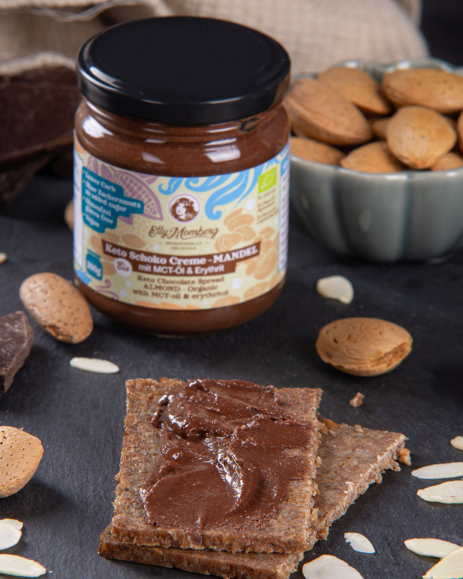 Organic Keto Spread chocolate with  almond , with MTC oil, Elly Momberg, no added sugar, vegan, gluten free