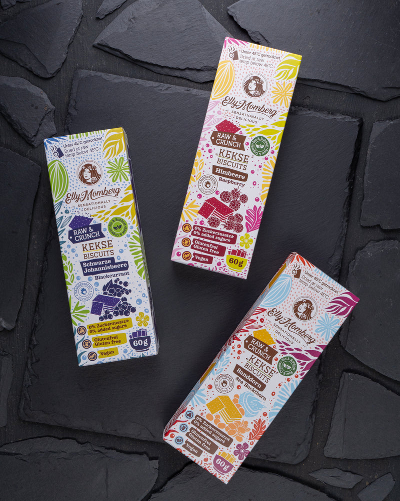 Bio Rohkost Kekse Trio mit Himbeere, Sanddorn und schwarzer Johannisbeere ohne Zuckerzusatz und glutenfrei von Elly Momberg, in  Verpackung