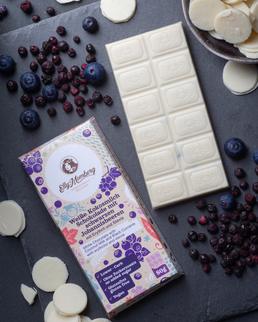 Weisse Kokos-Schokolade mit Schwarzen Johannisbeeren von Elly Momberg