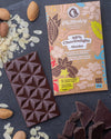 46 %  Schokoladentafel ChocDelight mit Mandeln, ohne Zuckerzusatz und vegan  für Diabetiker geeignet von Elly Momberg, zeigt Schokolade und Mandeln neben Verpackung